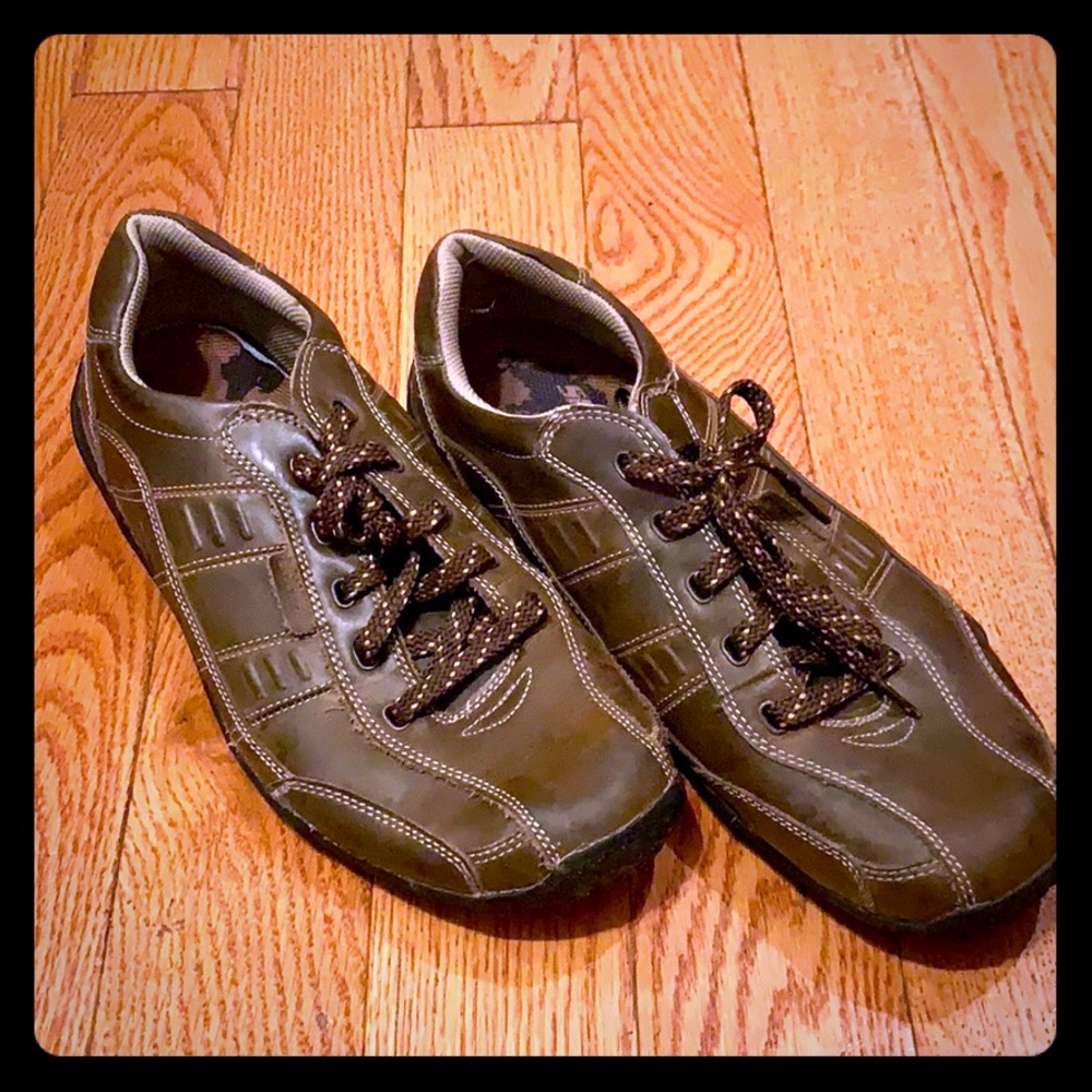 Sketchers Brown Relaxed Fit Leather Sneaker